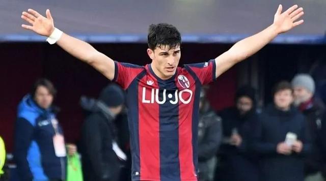 足球报：成都大概率与徐正源续两年，韦世豪续约，锋线会引援